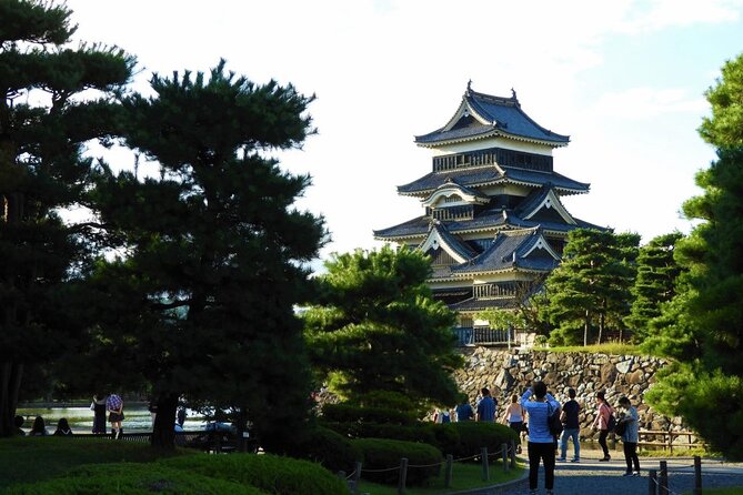 1-Day Tour from Nagano and Matsumoto Kamikochi & Matsumoto Castle - Guides make the difference, especially on the history and nature transitions