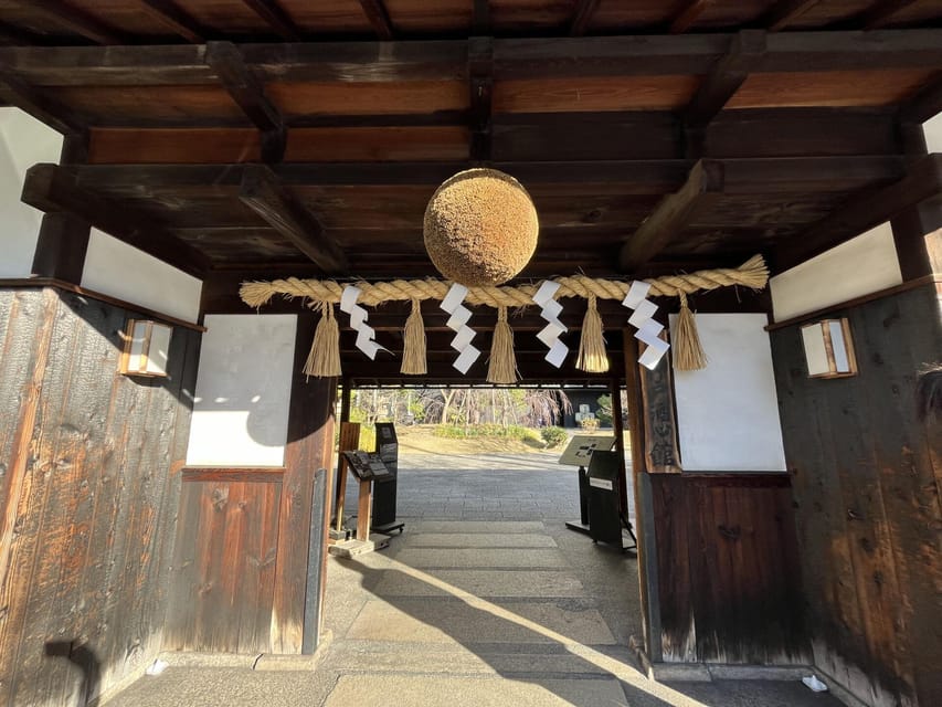 1-Day Walking Tour around Kobe : Mountains, Sea and Sake - Chinatown to Harborland: From Street Scenes to Sea Views