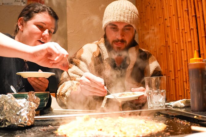 [1 Group Only] Tokyo Shinjuku Food Tour for Family - Shinjuku 3-chome: cooking okonomiyaki and monjayaki