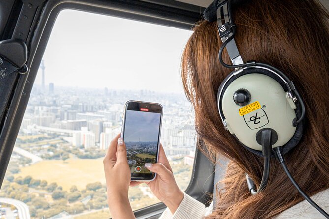 10-Min Helicopter Flight Tour Over Tokyo Bay - How the weight and safety rules affect your booking