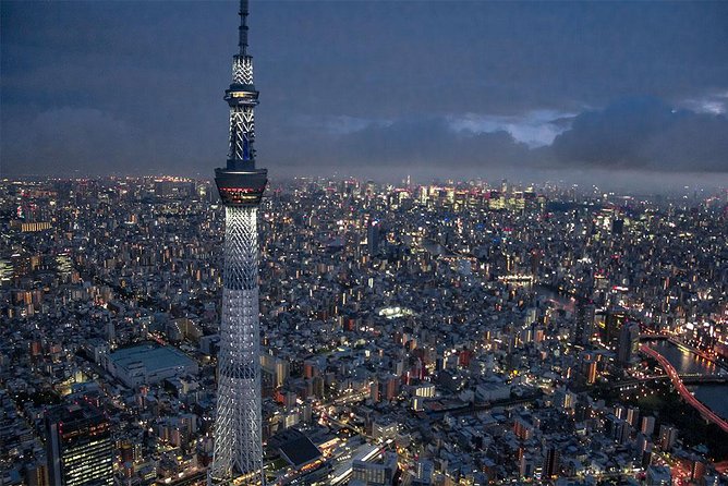 25-Min Downtown Helicopter Tour : Tokyo Skytree and Tokyo Tower - Price and value: how to think about $1,100.93 per group