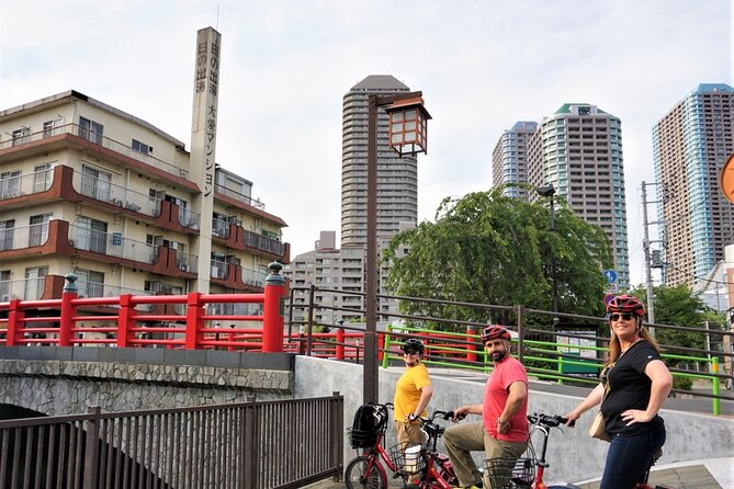 3h Tokyo E-Bike Tour: Hidden Gems, and Local Life with guide - Tokyo Station and the Imperial Palace area, up close without the hassle