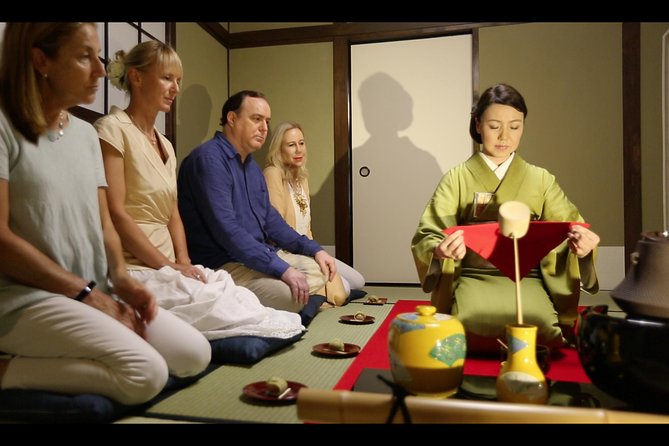 A 90 min. Tea ceremony Workshop In The Authentic Tea Room - First impressions in Asakusa: where the workshop begins