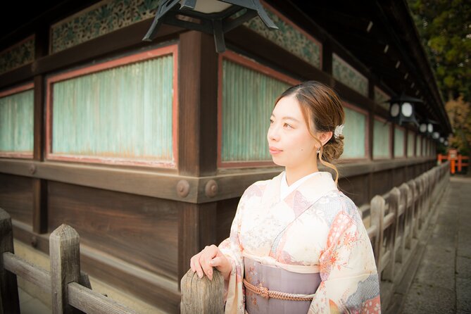 A Privately Guided Photoshoot in Beautiful Kyoto by a Pro - Props included, plus the stuff you should bring anyway