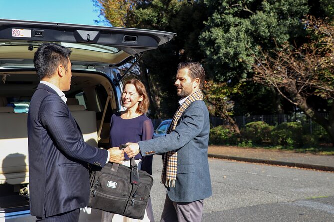 Airport transfer: Narita, Haneda (Tokyo), HND-NRT Airport shuttle - Price and Value: $224 for a Group, Not a Per-Person Bargain
