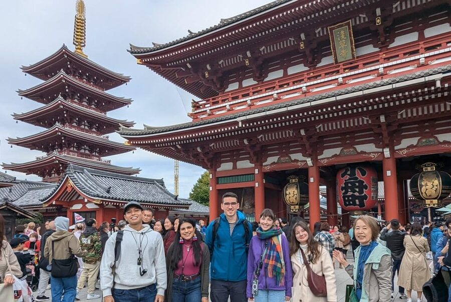 Asakusa: 3.5-hour Big-picture History Walk - Mokubakan and Hoppy Street, sacred space next to entertainment history