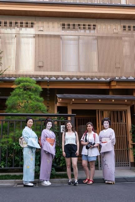 Asakusa: Geisha Performance and Tea House Experience - Dance and Live Shamisen: What to Watch for