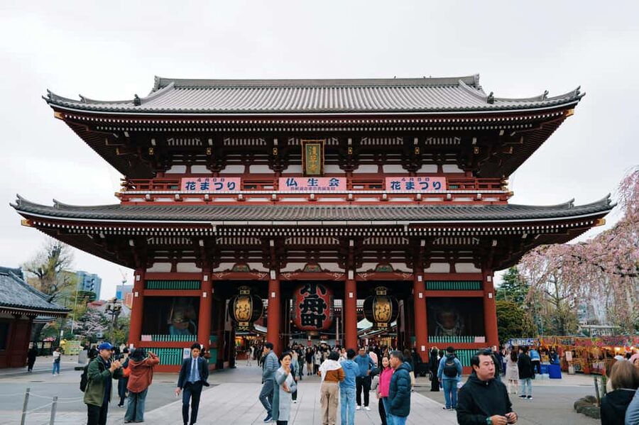 Asakusa Private Food Walking Tour for Family - What you actually eat, 5 samplings plus a proper sushi and tempura lunch