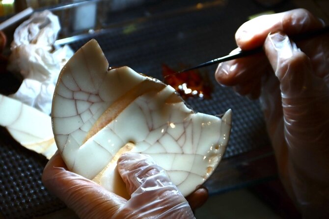 Authentic Pure Gold Kintsugi Workshop with Master Taku in Tokyo - Key things that make this workshop worth your time
