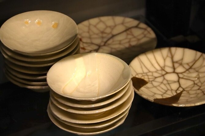 Authentic Pure Gold Kintsugi Workshop with Master Taku in Tokyo - Meet Master Taku Nakano, and what you’ll learn from his teaching style