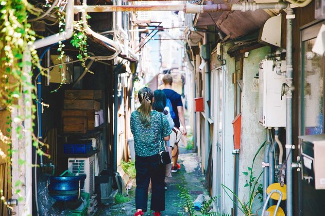 Become a local! A Walking Tour of Arts, Crafts & Onsen Culture - Stop 4: Space Beppu, art gallery energy inside a century-old house