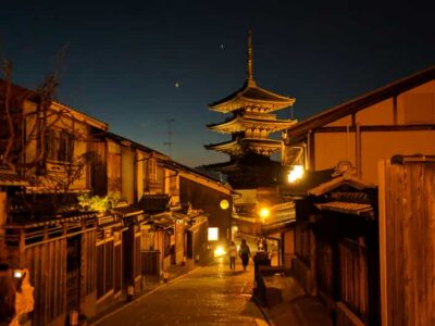 Best of Kyoto: Gion, Geisha, Pagodas & Cobblestones
