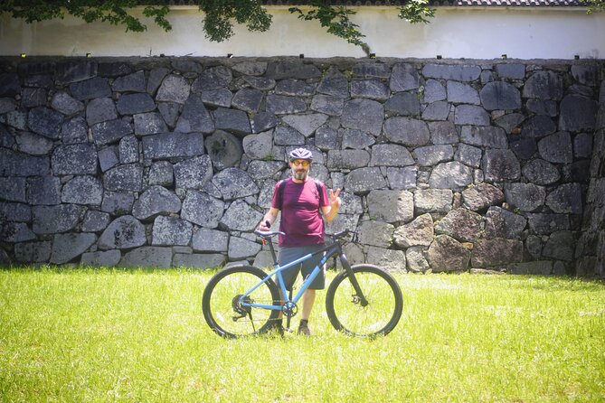 Bike Tour in Fukuoka City【Bike is Life】Fukuoka " Hakata " Ride - The riding style in Fukuoka: small streets, careful turns, and frequent context