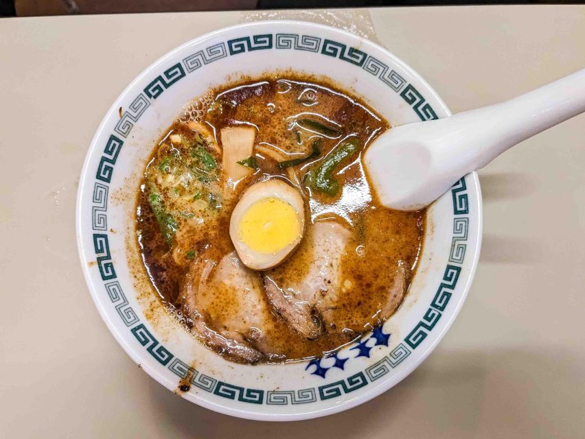 Breakfast Ramen Tour in Shinjuku, Tokyo - Meeting in Kabukicho, Finding the Right 7-Eleven