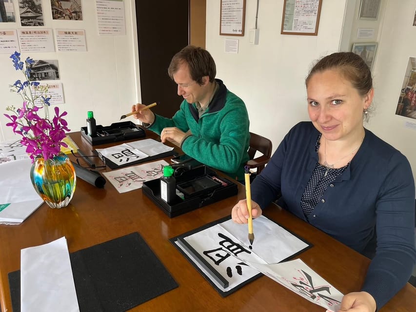 Calligraphy Class for Beginners in a Century-old House - Price and value for $32 in Kyushu