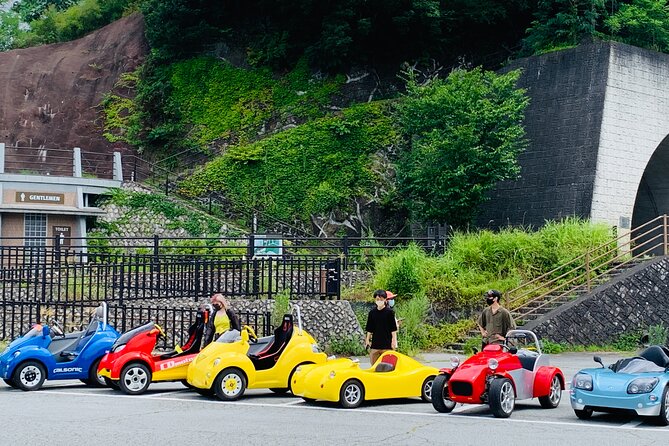 Cute & Fun E-Car tour following guide around Lake Kawaguchiko - Stop 1: Lake Kawaguchiko and the First Easy Welcome