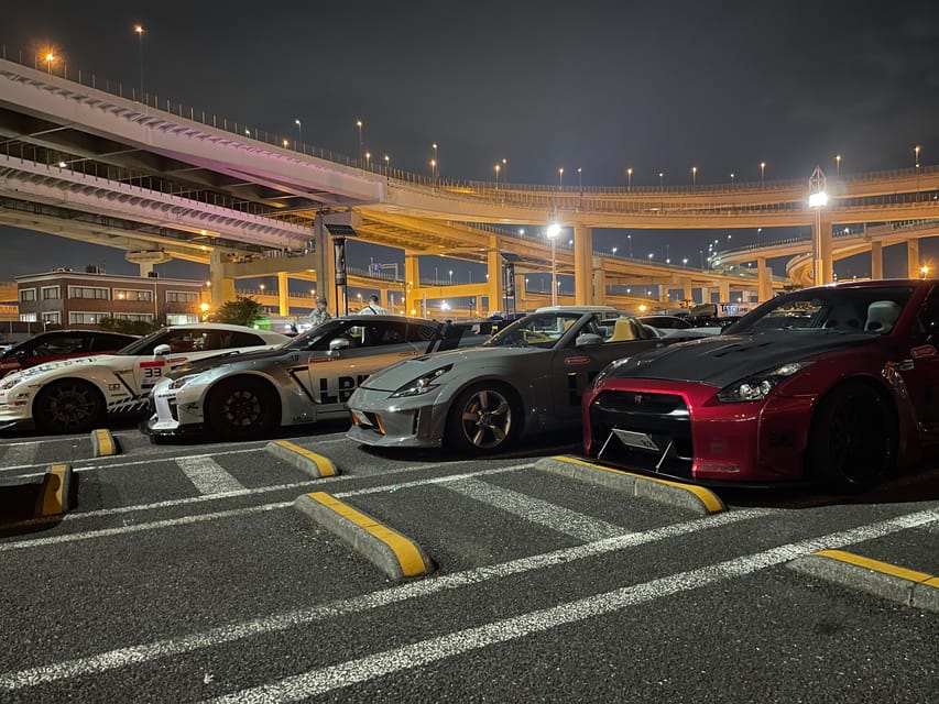 Daikoku Parking Area : JDM car meet tour by a local Japanese - Getting There Without Stress: MOS BURGER and the Importance of Being Early