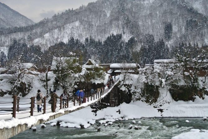Day Trip for Shirakawago ,Takayama & gujo hachiman from Nagoya - Guide Style: What to Expect from English Support