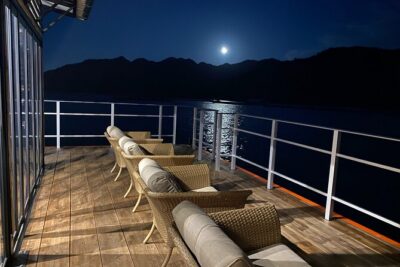 Dinner Cruise on HANAIKADA (Raft-Type Boat) with Scenic View of Miyajima