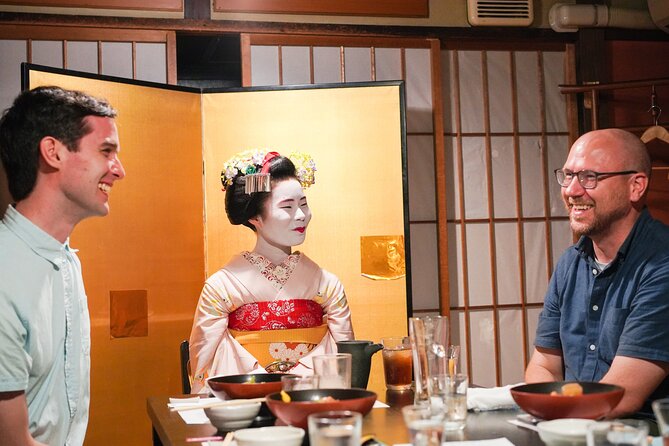 Dinner with Maiko in a Traditional Kyoto Style Restaurant Tour - Seating and Sightlines: Plan for Visibility During the Dance