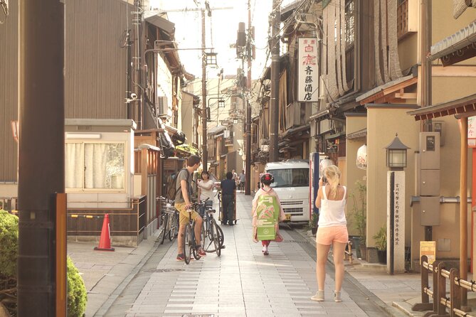 E-Bike Tours of the highlights of Kyoto!!! - West Side Course: Golden Pavilion, Bamboo Forest, and Ryoan-ji Zen