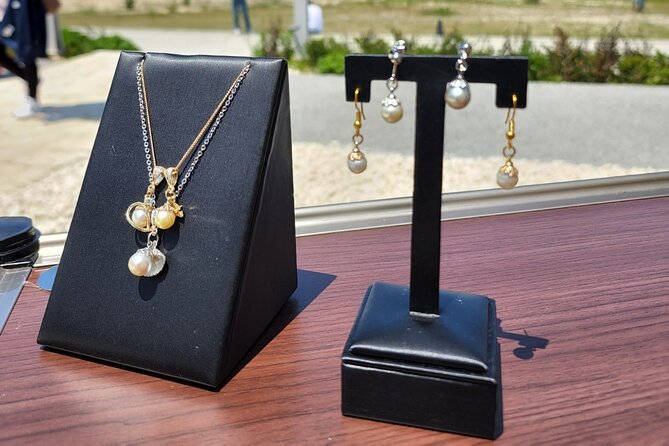 Experience Extracting Pearls From Akoya Oysters　osaka - Where to fit it into your Osaka day near Shinsaibashi