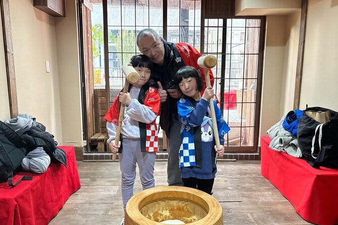 【Family Friendly】Traditional Mochi Pounding Experience - The full step-by-step: history talk, steaming rice, and pounding mochi