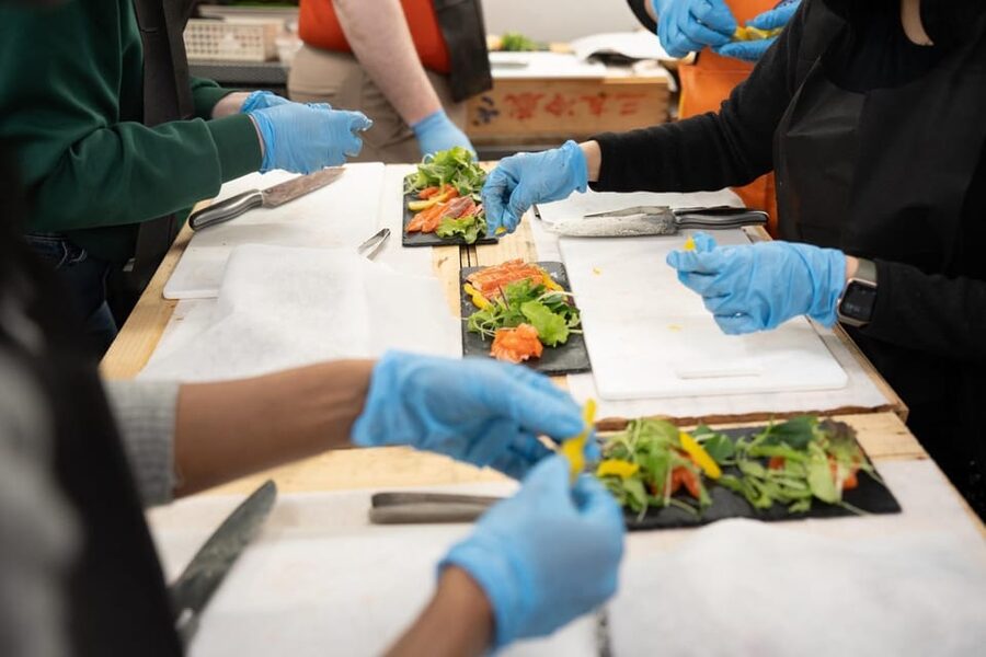 Fish cutting class - Kimura in Nishiki Market: why the setting matters