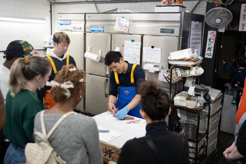 Fish cutting class - Soy sauce options for gluten free and halal diets
