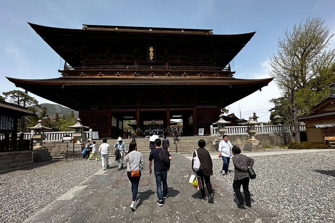 Food & Cultural Walking Tour around Zenkoji temple in Nagano - Matcha Tea and a Japanese-Style Room Moment