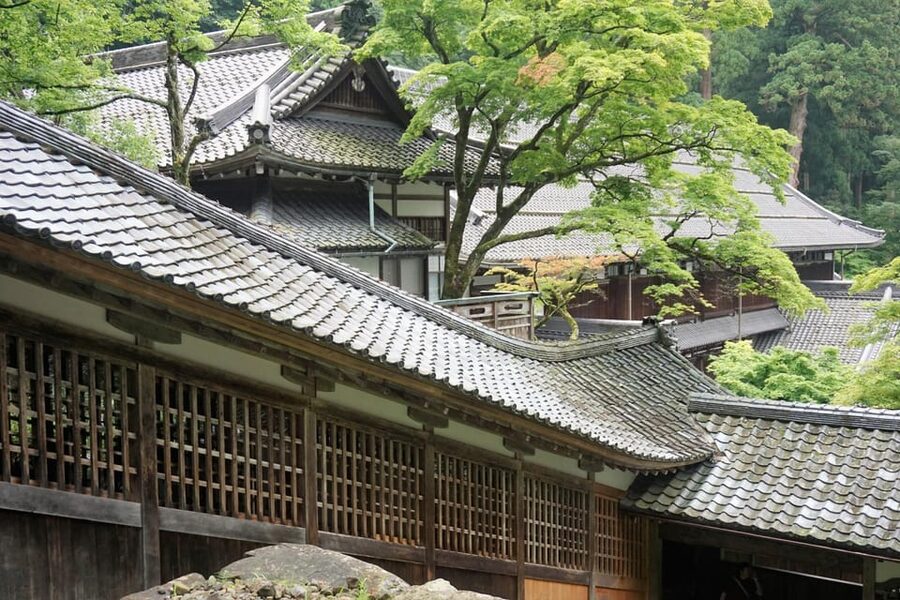 From Kanazawa: Eiheiji Buddhist Temple & Fukui Castle Town - Zuigenji and the relocated daimyo rooms: when architecture tells a human story