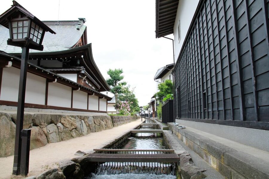 From Kanazawa: Shirakawago, Hida-Furukawa and Takayama Visit - Key highlights to look for