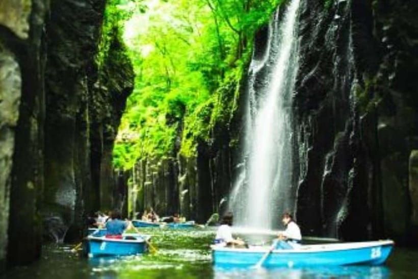 From Kumamoto: Aso & Takachiho Private All-inclusive Tour - Mount Aso and Kusasenrigahama: the caldera view is the headline