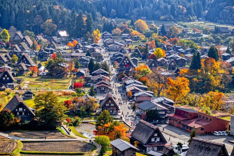 From Nagoya: Hida Takayama & Shirakawa-go Tour w/Opt. Lunch - Takayama Old Town and the Edo-era rhythm of the day