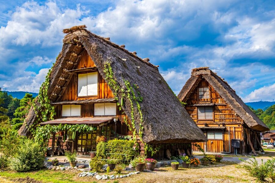From Nagoya: Hida Takayama & Shirakawa-go Tour w/Opt. Lunch - Lunch at Koshiyama Restaurant: the time trade you should understand