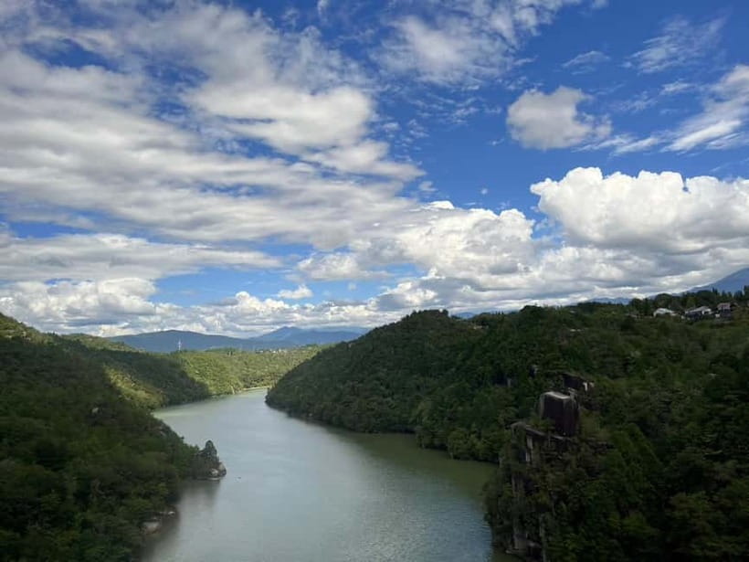 From Nagoya: Inuyama Castle, Ena Gorge, Magome, Tsumago Tour - Ena Gorge, man-made lake views with Umbrella Rock and seasonal color