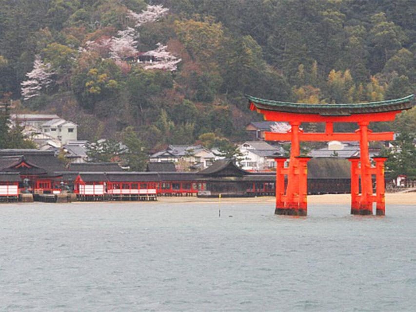 From Osaka/Kyoto: Hiroshima & Miyajima Private Guided Tour - Hiroshima Castle Stop, A Different Side of the City