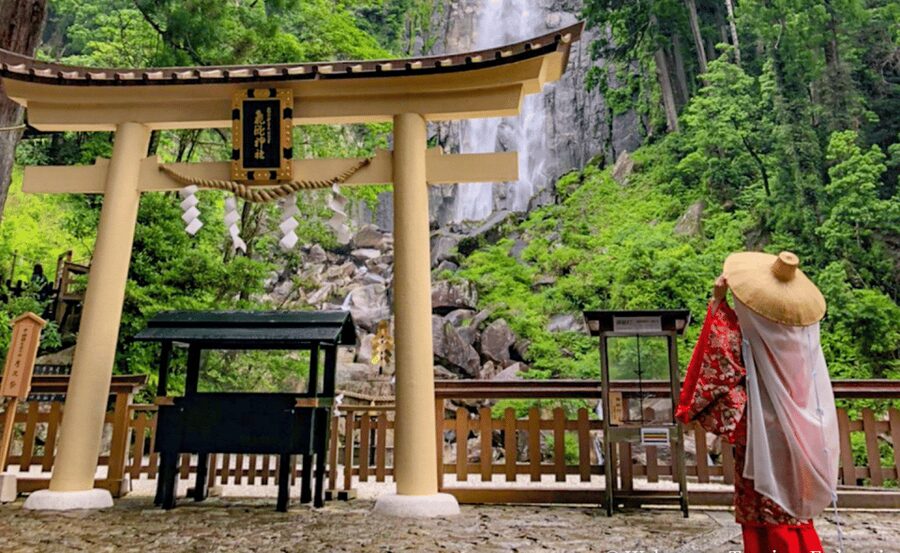 From Osaka/Kyoto: Mount Koya & Wakayama Private Day Trip . - Why Mount Koya and Wakayama pair so well in one day