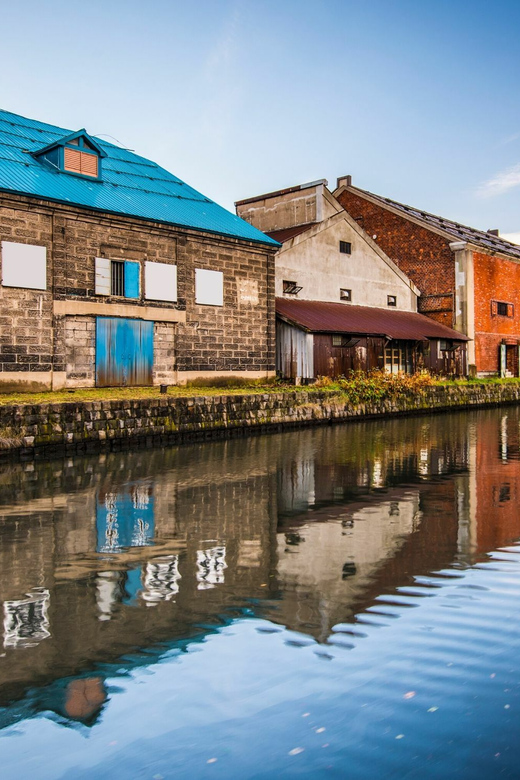From Sapporo: Private Day Trip to Otaru - Glass blowing, the Music Box Museum, and souvenirs with real craft