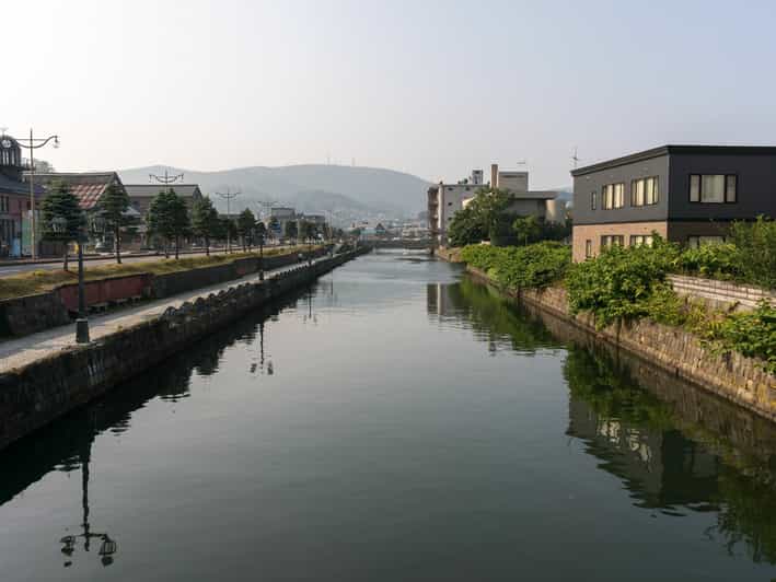 From Sapporo: Private Day Trip to Otaru - Getting from Sapporo to Otaru by train, and keeping the day efficient