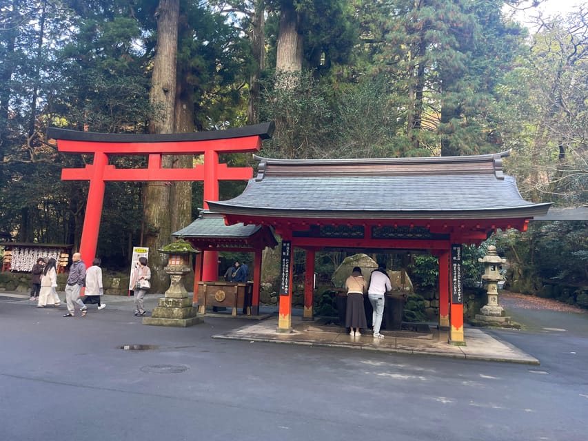 From Tokyo: Hakone Full Day Customizable Private Tour - Hakone Shrine: the quick cultural stop that sets the tone