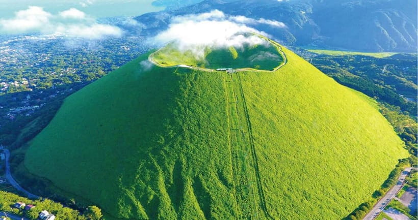 From Tokyo: Izu Omuro Mountain, Jogasaki Coast Day Trip - Omuro Mountain, the Your Name crater, and why the views matter