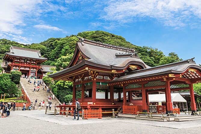 From Tokyo: Kamakura & Enoshima 1-Day Bus Tour - Tsurugaoka Hachimangu Shrine and Komachi Street: Your Samurai-Era Starter Pack