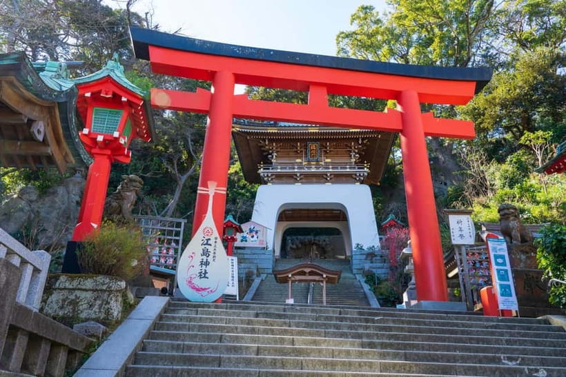 From Tokyo: Kamakura, Great Buddha, and Enoshima Bus Tour - Shibuya After the Temple Stops: A Convenient Finish Line