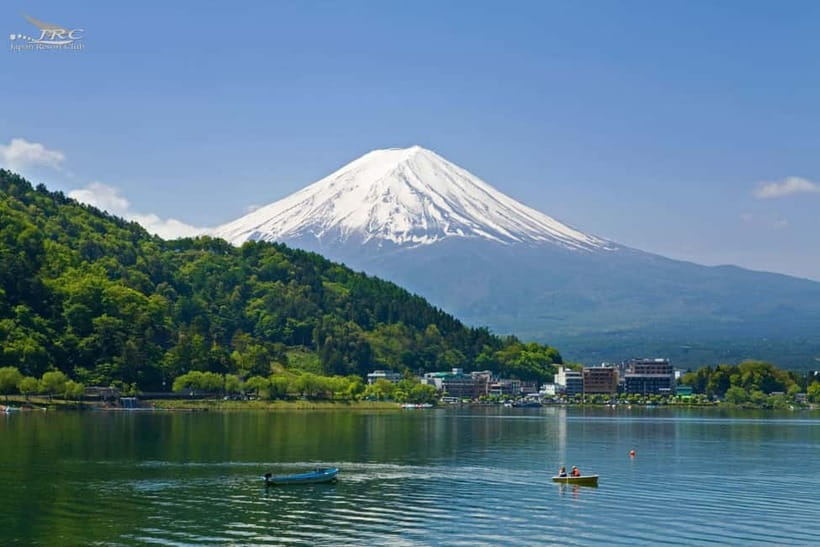 From Tokyo: Mount Fuji Private Tour With English Guide - Arakura Sengen Shrine and the pagoda view arc