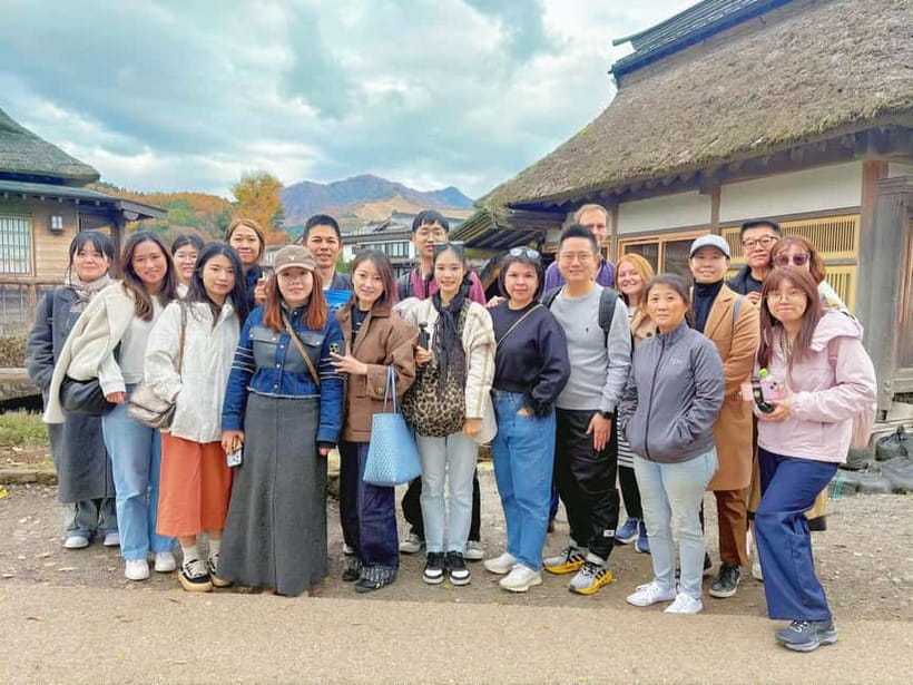 From Tokyo: Mt Fuji, Arakurayama and Kawaguchi Lake Day Trip - Hikawa Clock Shop: quick photo framing for Fuji’s best lines