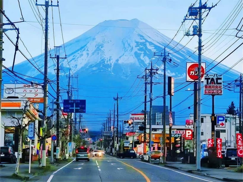 From Tokyo: Mt Fuji, Arakurayama and Kawaguchi Lake Day Trip - How the whole day actually feels: logistics, pace, and flexibility