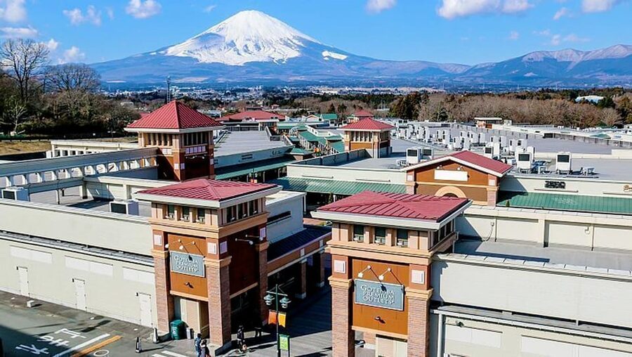 From Tokyo: Mt.Fuji & Gotemba Outlets Private Day Trip - How the 10-Hour Schedule Really Feels on the Road