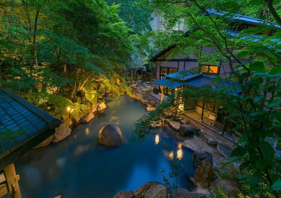 From Tokyo: Private Motorcycle Tour - Fuji, Hakone, Onsen - Mount Fuji Viewpoints, Lake Ashi, and Hakone Shrine