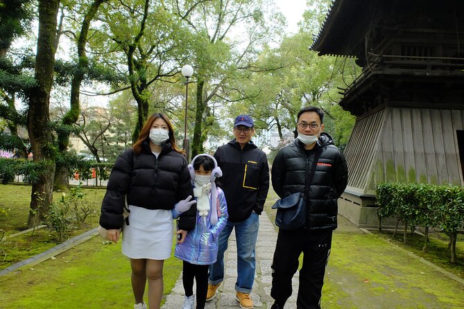 Fukuoka Group/Private Tour by Local Professionals! - Stop-by-stop: Fukuoka Castle Ruins Hill and Maizuru Park views